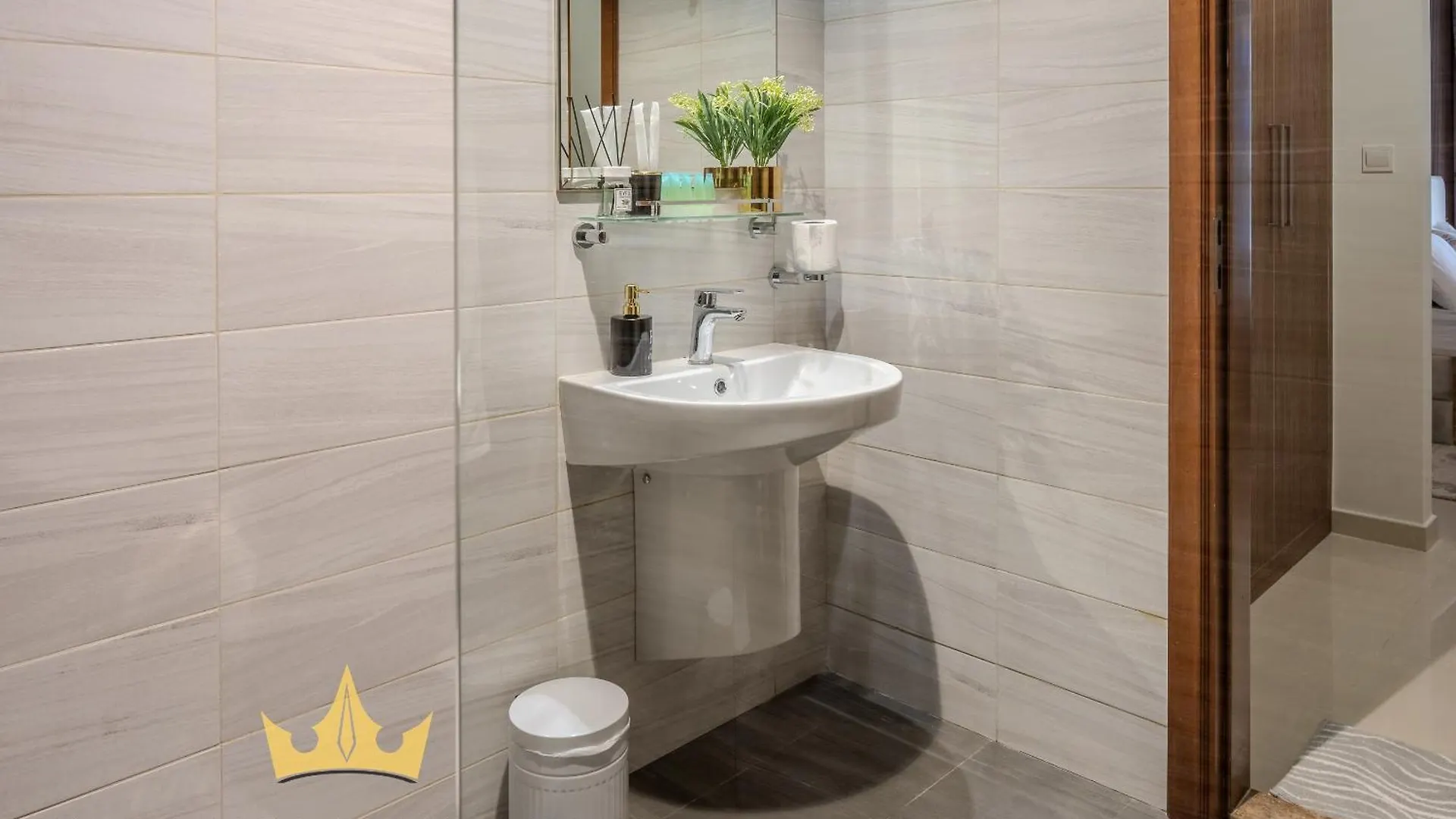 Dunya Tower Royal Suites Dubai